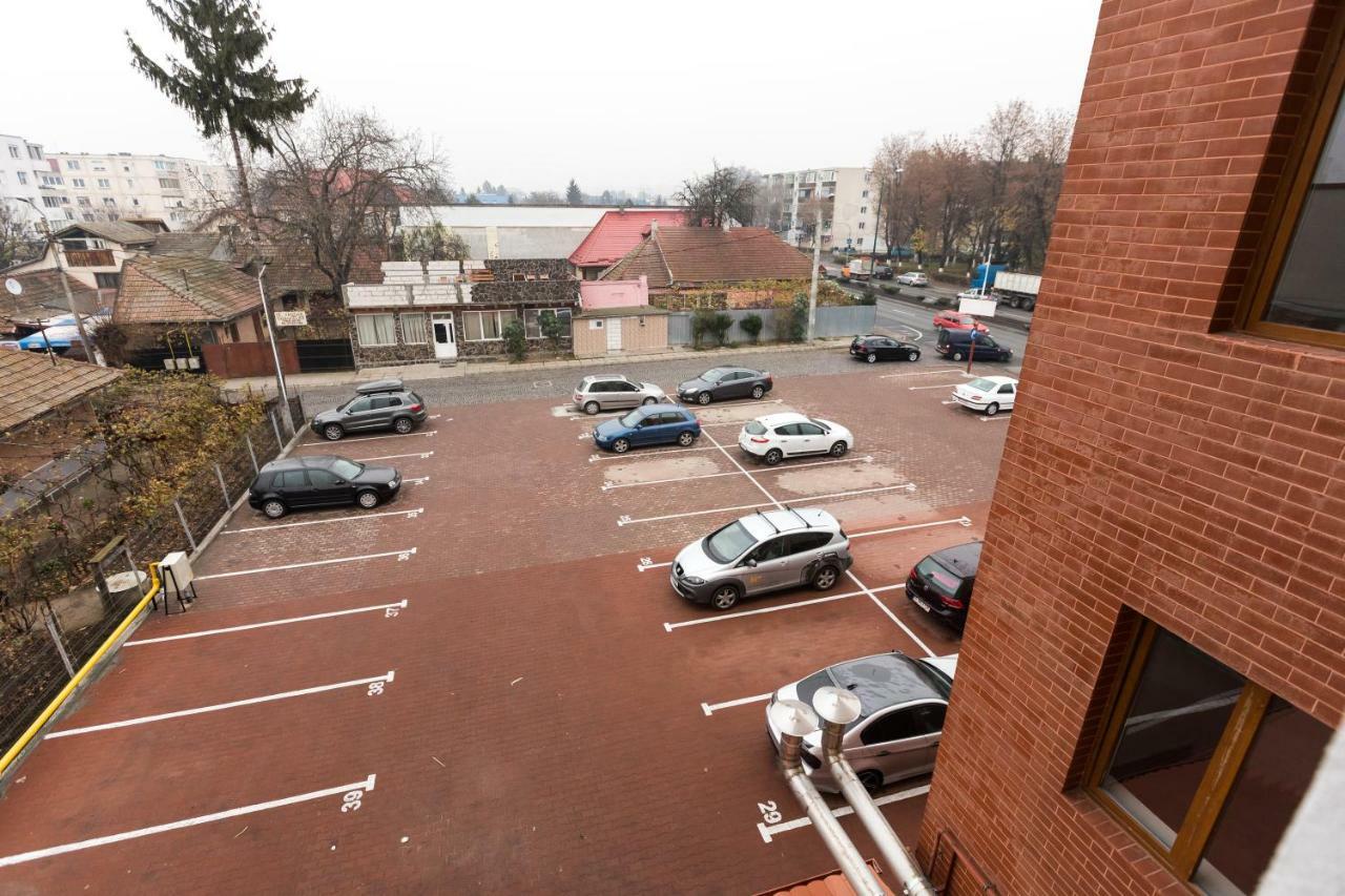 Travel Homzzz Apartments Targu Mures Exterior photo